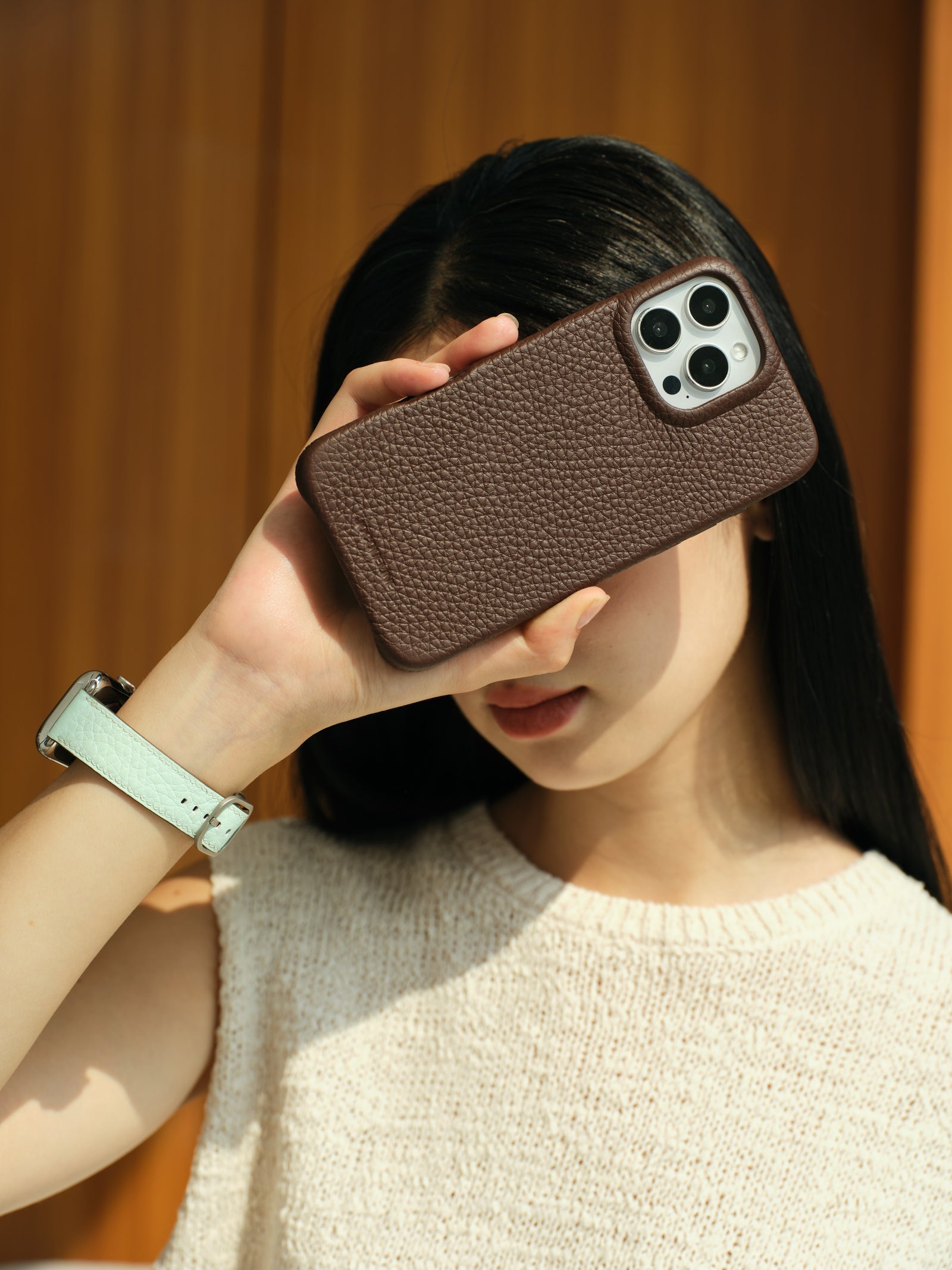 iPhone 16 Leather Case 7