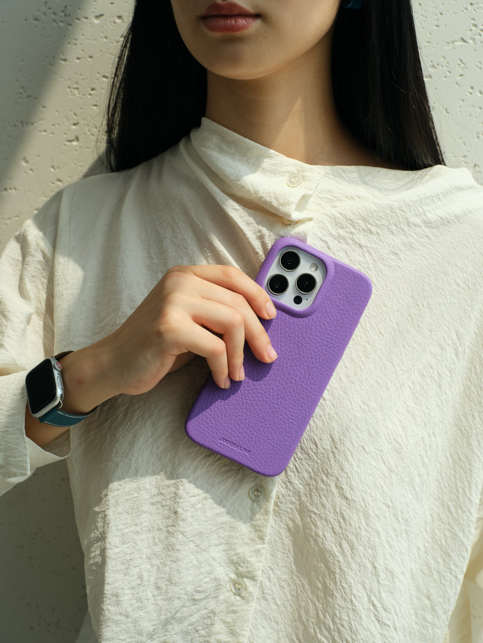 iPhone 16 Leather Case 2