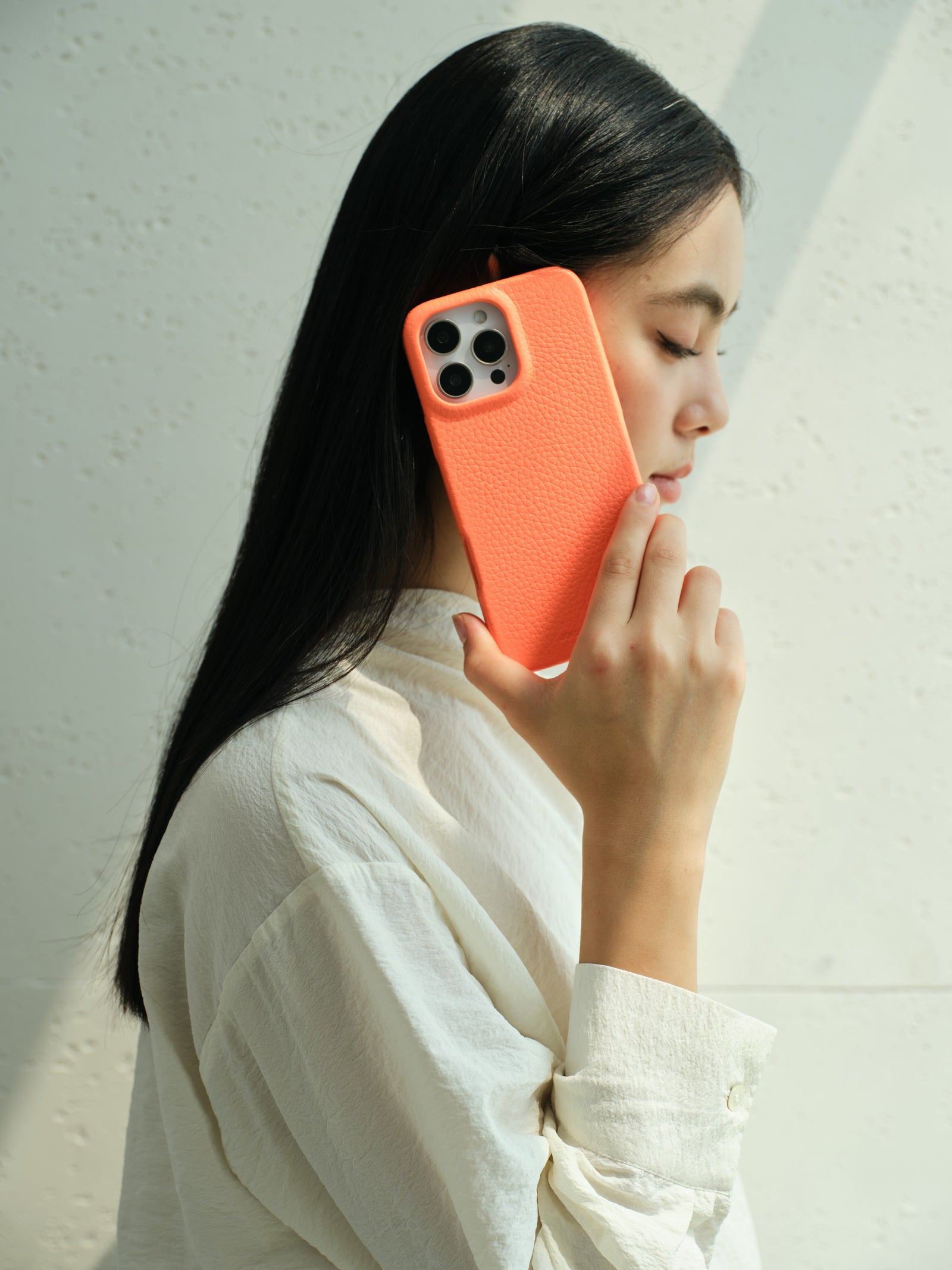 iPhone 16 Leather Case 3