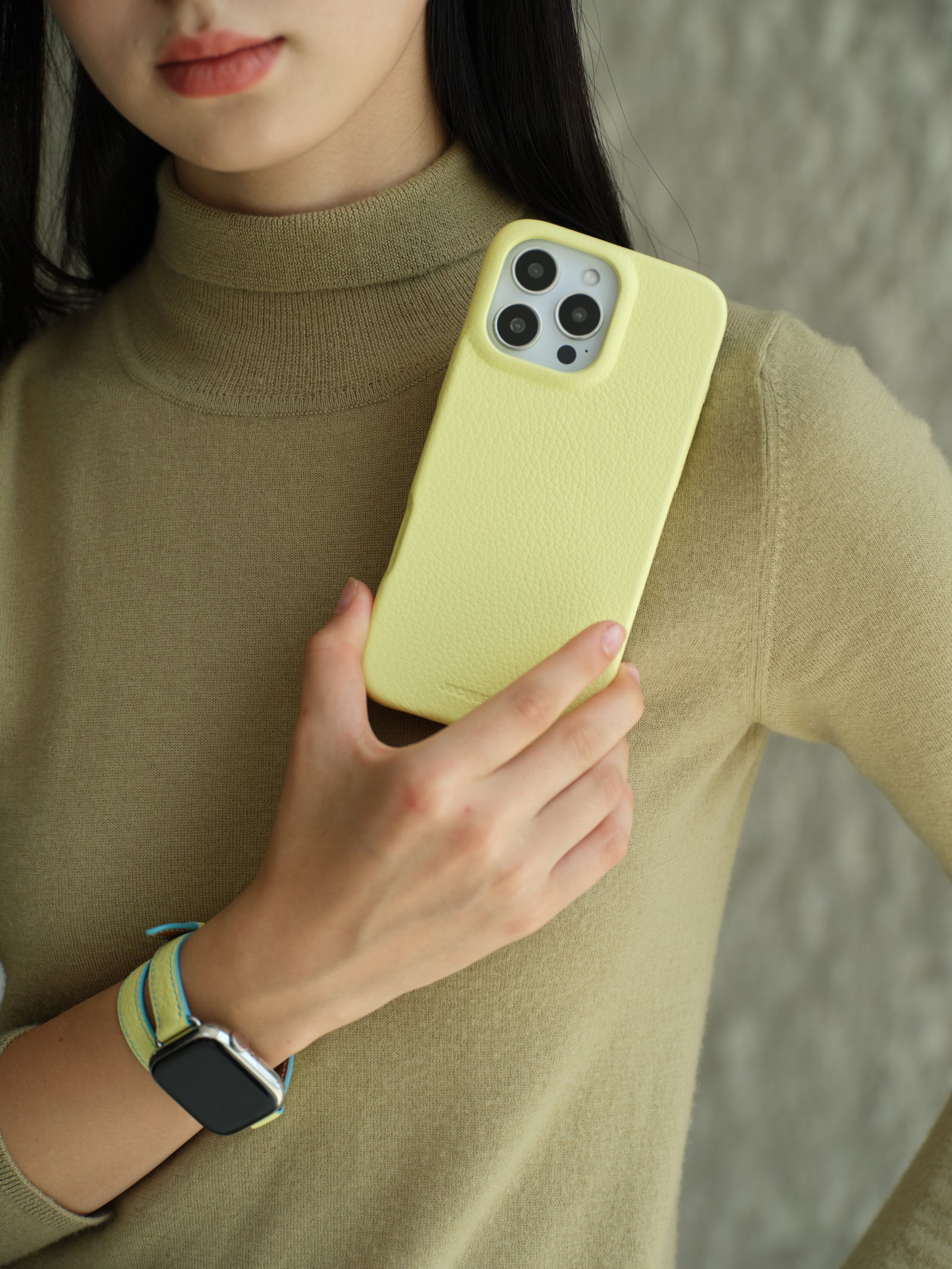 iPhone 16 Leather Case 4